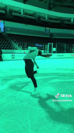 Incredible Ice Skating Performance: Thon Skate Highlights