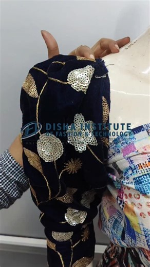 Disha Mathura on Instagram: "Easy Puff Sleeve Magic! ✨👗 Learn how to create a stylish puff sleeve design pattern in a simple & smart way 🧵 Is video me humne sikhaya hai stylish puff sleeve design pattern banana, wo bhi bahut hi easy aur beginner-friendly method se. ✨👗 Agar aap puff sleeves ko leke confuse rehte hain — fitting, gathers ya shape ko lekar — to ye tutorial aapke liye perfect hai. Aap seekhenge: ✔ Puff sleeve ka correct pattern kaise banaye ✔ Proper gathers aur volume ka balance ✔