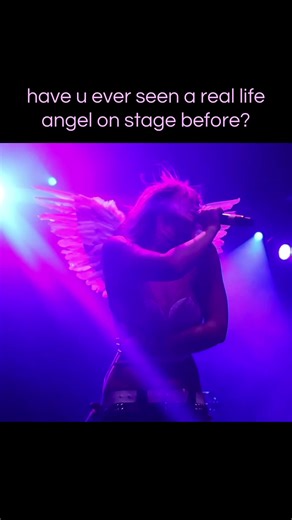 Victoria's Secret Angel Performance by Suzy