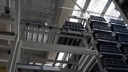 立命館ユニーク施設ツアー♪ vol.4 今回は、平井嘉一郎記念図書館の巨大な地下自動書庫をご紹介！ 衣笠キャンパスの平井嘉一郎記念図書館には、約100万冊収蔵可能な巨大自動書庫が整備されています👏 普段は立ち入り禁止ですが、今回は特別にその裏側を動画で公開しています！ 平井嘉一郎記念図書館には、その他にも学生の皆さんの学修を支える様々な設備や環境が整備されています。 http://www.ritsumei.ac.jp/acd/mr/lib/hml/ | 立命館大学／Ritsumeikan University