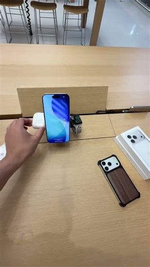 Creative multi-functional 3-in-1 charger,can also be used as a speaker & alarm clock #iphone17promax