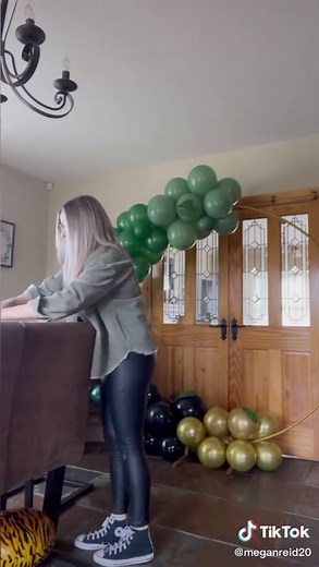 Megan Reid (@meganreid20)’s videos with Summer day - TimTaj