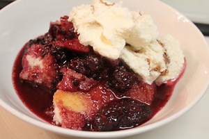 Old-Fashioned Blackberry Cobbler