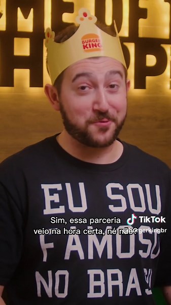 A gente tá tão na dele… Vcs comentaram de novo, e de novo, e de novo, e veio aí!!! @Vincent Martella e BK se juntaram pra mostrar pra vcs uma dupla incrível: o Whopper e o Whopper, os 2 por “Vincent” e cinco reais. #greg #vincentmartella #whopper #burgerking #fy #fyp Os preços promocionais são válidos por tempo indeterminado ou enquanto durarem os estoques. Oferta válida no BK Drive, App do BK, lojas físicas e no BK Delivery (Delivery próprio no app do BK). Consulte os restaurantes não participa