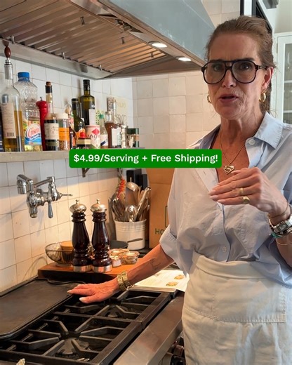 Home Chef’s Oven-Ready meals arrive in their own baking tin, so there’s minimal clean-up. Everything’s so intuitive and easy, it makes me feel like I know what I’m doing! 😅 Order today and get $4.99/Serving Free Shipping! | Brooke Shields