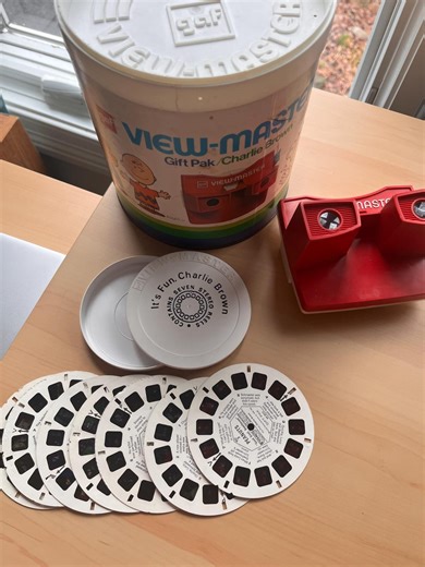 Vintage Charlie Brown. GAF View-master Charlie Brown Peanuts Gift Pak COMPLETE   7 Reels - Etsy