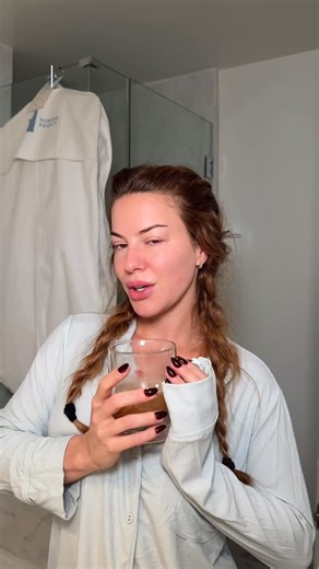 Ang Wells on Instagram: "stepping into my Mrs. Claus era 🧑🏻‍🎄🎁 #vlogmas #vlog #dayinmylife #morningroutine"