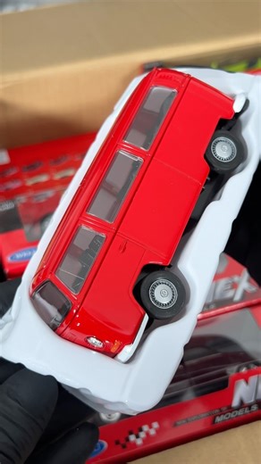Iconic VW T2 Van Diecast – Should You Collect This? #classiccars #volkswagen #shorts