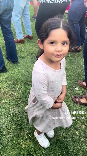 Dime que tines una hija feliz sin decir que es feliz @Cardona mi hija🩷🥰 buena bailadora 😘😘
