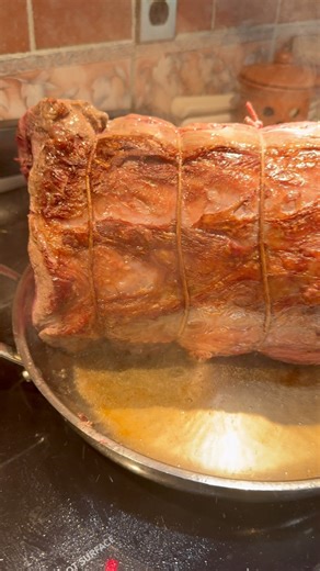 8 Ibs -Boneless Prime Rib Roast Rare: 125°F Medium-Rare: 130-135°F Medium: 140°F #beef #delicious #cooking #newyear | Chef Dennis Sammarone