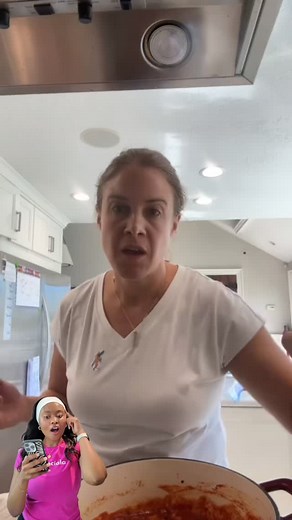 2.4K views | She solved a kitchen problem and one tiny mistake with tomato paste made the video explode. Tomato paste ONLY comes in jars - but actually not. People love correcting creators, they want to show they are smart and that’s engagement fuel for you guys - use this hack. #creatorstories #viraltips #foodhacks #relatable #comments #contenttips #viralstrategy #reelsadvice #reels #reel #tiktok #tips #contenttips #tip #contentcreator #contentcreatortips #hacks | Sociala.Team | Facebook