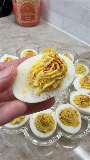 Thanksgiving Series Day 6: Deviled Eggs #recipes #thanksgivingrecipes #deviledeggs #sidedishes | Cheysingh