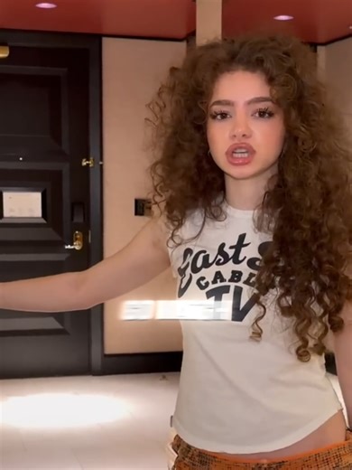 Magic Mike Show Bloopers #kalogerassisters #Kalogeras #funny #magicmike