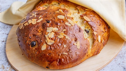 Všechno o mazanci: Jak se dělá nejchutnější symbol Velikonoc, proč je důležitý kříž a jak se vyhnout překynutému těstu – Lifee.cz