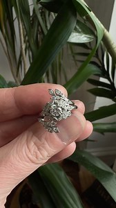 We made her platinum and diamond engagement ring, and ahead of their nuptials this month she asked us to create her an enhancer wedding ring with detailing to match and compliment it. Here’s the finished set, each ring on its own is beautiful, but when fitted together they’re truly stunning. * * * * * #bespokerings #bridalset #bespokebridalrings #engagementring #weddingring #bespokeengagementring #bespokeweddingrings #diamondrings #enhancerweddingring #botanicalrings #uniqueengagementring | Braz