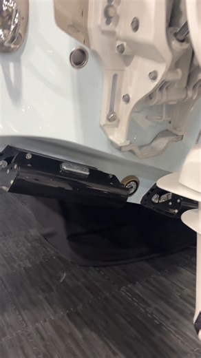 The all-new Open 402 Center Console from Sportsman Boats was a showstopper at FLIBS 2025, and we were proud to be there for the big reveal! The 402 Center Console from Sportsman Boats features Seakeeper Ride 750 quad as standard and an optional Seakeeper 4.5. All Sportsman Boats models feature Seakeeper Ride as standard. From pitch and roll elimination to coordinated turns, list control, and hole shot optimization, Seakeeper Ride and Sportsman Boats' innovation keeps every journey smooth, stable