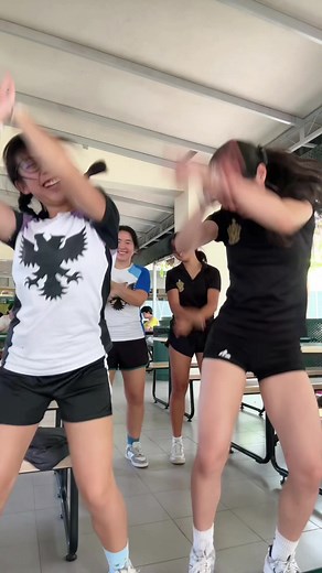 I PUT MY HAND UP ON UR HIP 🗣️🗣️ #jctok #whyri #juniorcollege #tiktoksg #xyzabc #fyppppppppppppppppppppppp