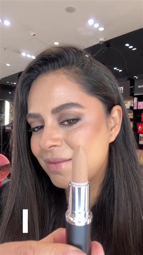 How to Apply MAC Lipstick Perfectly