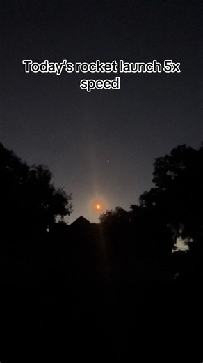 Post your pictures of your view if you got them 🙏 One of the perks of being a Floridian is watching this from your yard. #nasa #spacex #launch #rocket #fyp