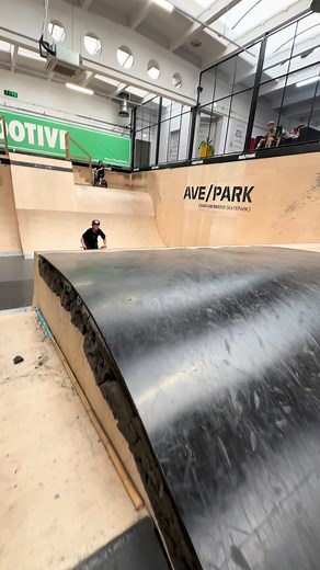 360 tailwhip on bmx #bmx #bmxlife #tailwhip #skatepark @AvePark