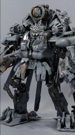 Studio Series 73 Grindor