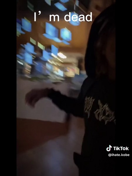 #dead #fyp #dreadheadkobe #kobe #snowbunnylover #dreadhead #news #party 🤔