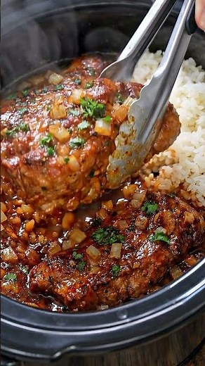 Slow-Cooker Saucy Pork Chops 🥣🥩.