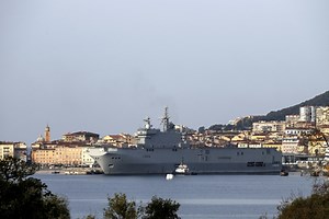 Coronavirus: 12 malades évacués de Corse par navire militaire