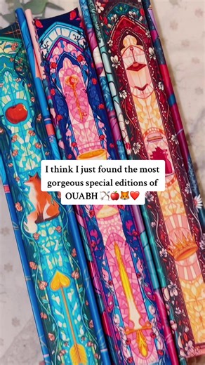 Gosh these are so stunning 😭 Bought them from @athemingwaybooks 💗 #athemingwaybooks #ouabh #onceuponabrokenheart #stephaniegarber #specialeditionbooks