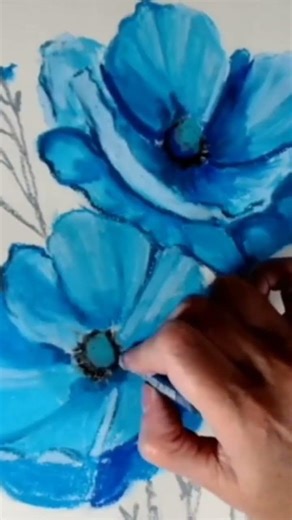 ¡ Increíble! Flores Azules Brillantes con Pasteles al Óleo que RESALTAN del Fondo