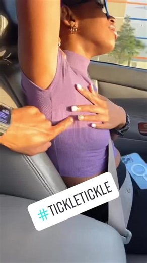 TICKLE TICKLE ! #viral #notplaying #armpits #tickletime #ticklemonster @withypuntacom