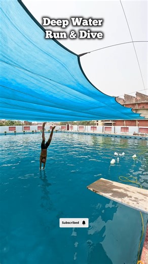 Run & Dive in Deep Water 🏊🏻 #swimming #swimmingtips #howtoswim