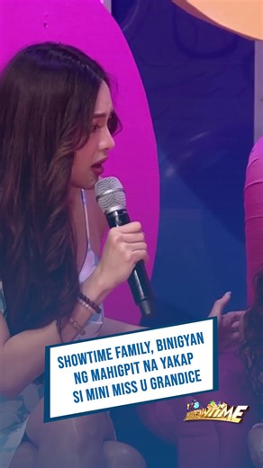 123K views · 1.3K reactions | Mini Miss U Grandice: "Puwede ko po ba kayong i-hug? Kasi baka last ko na po 'to eh!"  Panoorin ang sweet na yakapan sa #ItsShowtime! | ABS-CBN | Facebook