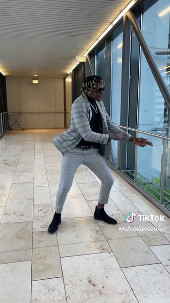 African Dance Moves: One-Legged Bounce Tutorial