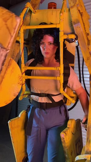 Ellen Ripley Cosplay Transformation Video