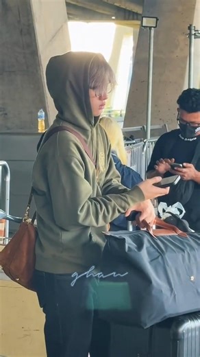 120426 | LYKN Hong Pichetpong Back In Thailand After Europe Tour | #LYKN #hongshihoshi