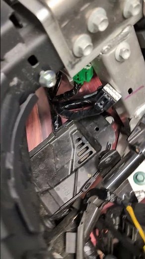 The BOSE audio system that mechanics don't show #CarAudio #DIY