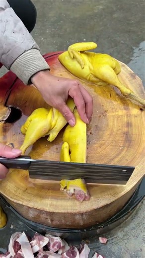 Learn to Cut Chicken with Proper Knife Skills 1250 #knifeskills #butcher #chicken #shorts