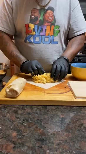 Delicious Soul Rolls Recipe with Mac and Cheese and Yam Egg Rolls