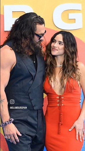 ❤️ Jason Momoa & Adria Arjona's Sweet Red Carpet Moment! 😍#jasonmomoa #adriaarjona #usa #supergirl