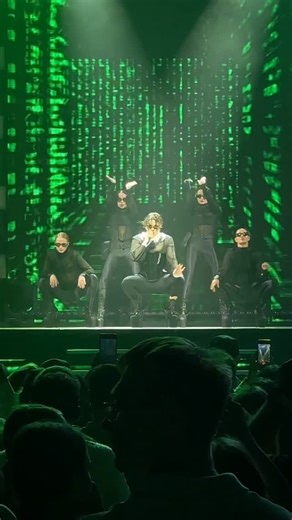 SHLAKOBLOCHINA | MARUV on Instagram: "don’t stop #maruv #dontstop #dance"