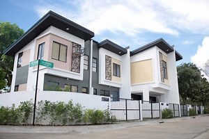 A community where style, comfort and convenience merge. PHirst Park Homes offers beautifully Complete homes where engaging & Conceptive amenities are brought to life. Where everyone is Connected to life's essentials and owning your home is a Convenient & guided journey. | PHirst