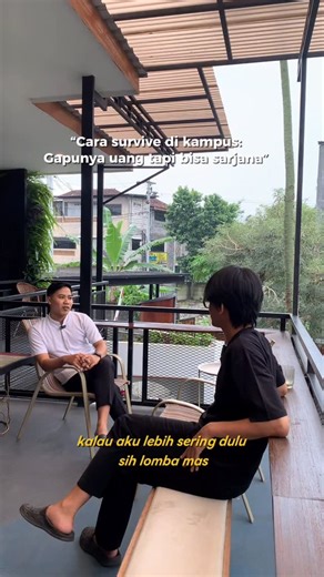 Zein on Instagram: "Part 2 Obrolan After Graduate Gua hampir putus kuliah karena gapunya uang woy😂 Mungkin dari sini gua mau berbagi pengalaman, Kalau gapunya uang buat kuliah ya kita harus punya cara buat dapetin uang, poin pentingnya menurut gua: 1. Galih potensi diri lo 2. Cari cara dapet uang dari skil yang lo punya 3. Konsisten berprogres Semoga bermanfaat. #survive #mahasiswa #prestasi #beasiswa #selﬁmprovement"