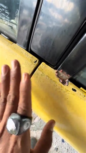 Harga cat kereta dinilai bukan berdasarkan kemek atau tidak sahaja, tetapi keadaan cat itu sendiri turut dinilai sama. Samaada perlu buang cat sampai rapat besi ataupun tidak. Jalan kerjanya bertambah dan agak susah.. Untuk dapatkan sebutharga yang tepat, berikan kami gambar setiap sisi ataupun bawa kereta terus ke bengkel. Bengkel kami dekat Kg Melayu Subang Shah Alam selangor. Buka setiap hari dari 9:30 pagi hingga 7:00 petang. | Bro AutoPaint Garage - Bengkel Cat Kereta