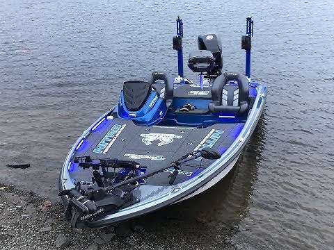 Lowrance 12" HDS Live 3 in 1 Review