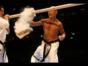【新極真会】66歳空手家のド肝を抜く肉体と破壊力！ 66 YEARS OLD KARATE DEMONSTRATION SHINKYOKUSHINKAI KARATE