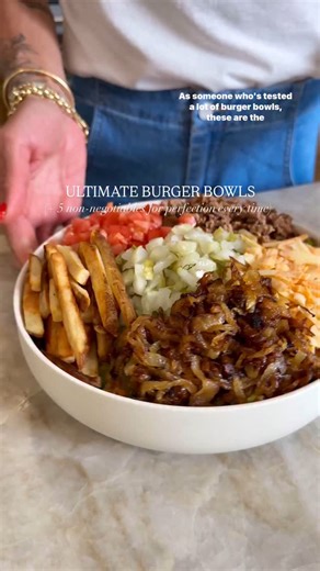 @kalejunkie 🍔 ULTIMATE BURGER BOWLS, with a high protein “secret” sauce. You’ve seen burger bowls everywhere, but trust me, you haven’t had one quite like THIS. Comment LINKS for items I used in this video! 5 five tips for make the ULTIMATE burger bowl! 1. Just because you are skipping the bun, don’t skip adding fries! 2. Season the meat well—no one wants bland beef! 3. Always, always take the time to make caramelized onions for a true burger experience. 4. Add pickle juice to your “secret sauc