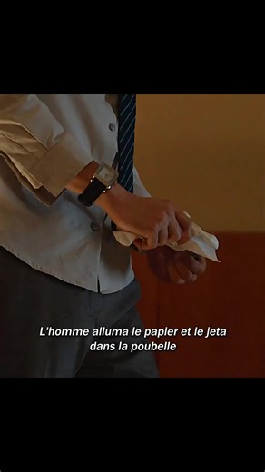 Suspense dans un Bureau: La Fuite de Tom