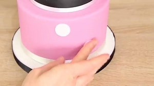 1M views · 8.9K reactions | CAKE BIRTHDAY MINNIE PASTE SUGAR! By: Roxane Le Meilleur Pâtissier M6 | MetDaan Cakes | Facebook