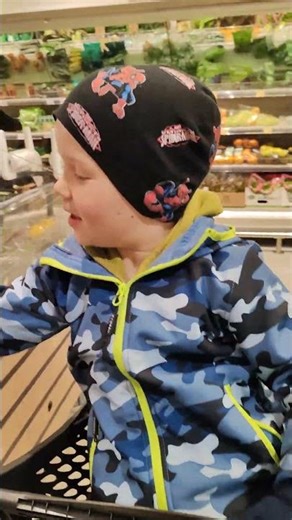 Для чего отец с сыном ходят в продуктовый магазин!?